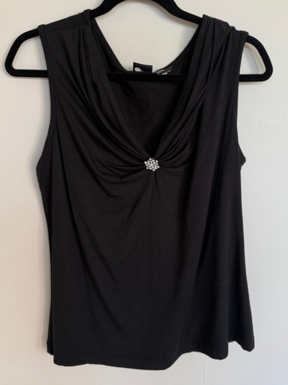 Mossimo Flower Pin Black Sleeveless Top | Bejeweled | Size M-L